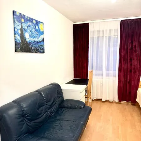 Messe 3rooms And Balcony *
